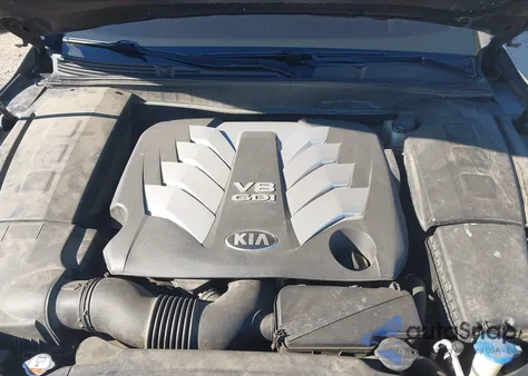 2015 Kia K900 Luxury z USA, uszkodzony, nr VIN KNALW4D45F6017590